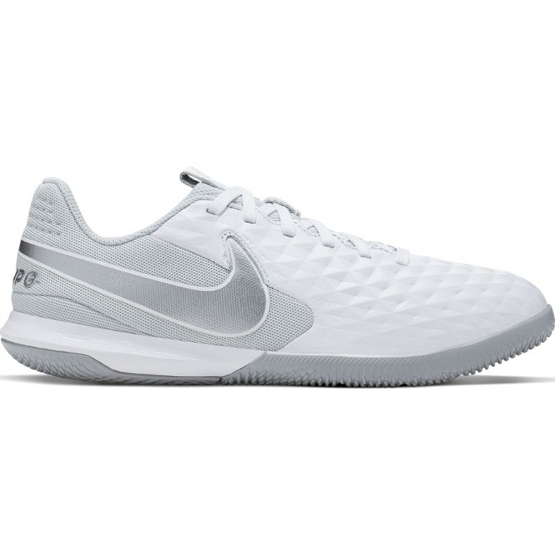 Sapatos de interior Nike Tiempo Legend 8 Academy Ic Jr AT5735-100 branco branco