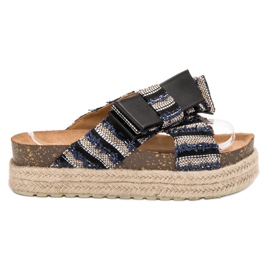 Vices Chinelos têxteis na plataforma preto