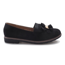 Sapatos deslizantes pretos com um laço Pearl Inside