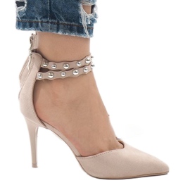 Sandálias bege de salto alto B-51