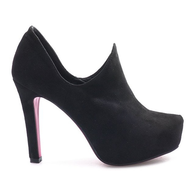 Botins pretos de Gisèle