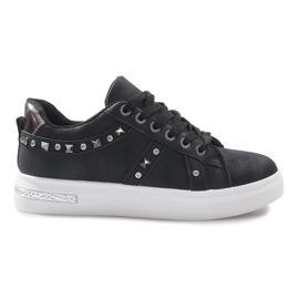 Tênis preto com tachas Lucette Tênis preto com tachas Lucette