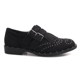 Sapatos pretos com tachas da Rachel