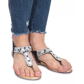 Sandálias rasteiras pretas com diamantes Larissa preto