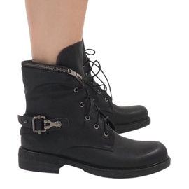 Botas pretas com atacadores CLS-32 preto