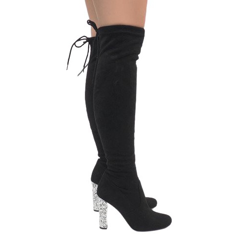 Botas de camurça preta em um pino de diamante BM177 preto