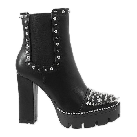 Botins pretos com tachas 18803-1 Botins pretos com tachas 18803-1