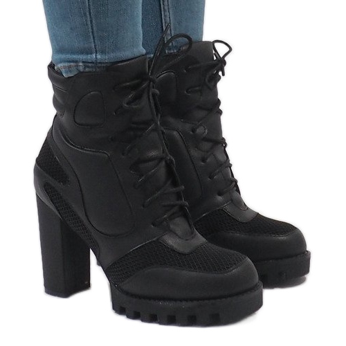 Vices Botas pretas no posto 9132-1 preto