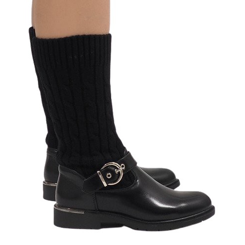 Ideal Shoes Botas pretas isoladas E-4939 preto