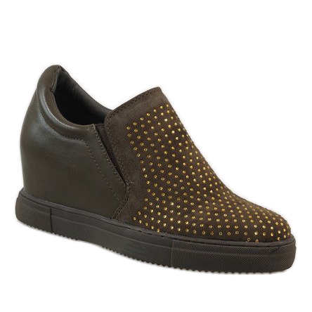 Tênis verdes na cunha XW37005