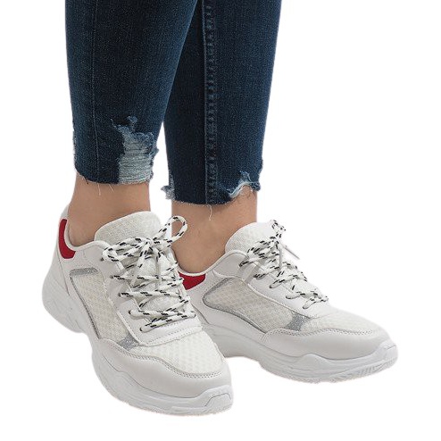 Sapatos esportivos brancos YM-31