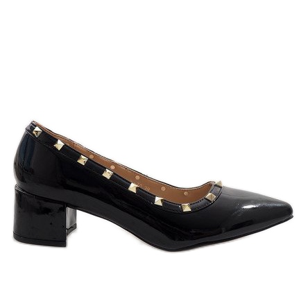 Bombas de laca preta no pilar X-70 preto