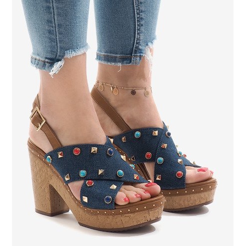 Sandálias azuis na plataforma 1669 azul