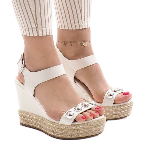 Sandálias de cunha lacadas brancas 17060-74 branco