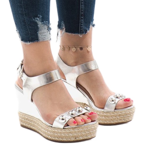 Sandálias de cunha lacadas a prata 17060-74 cinza