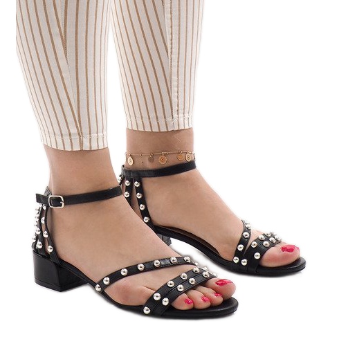 Sandálias pretas de salto alto 77-11 preto