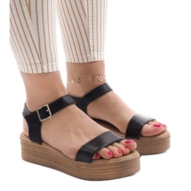 Sandálias pretas na plataforma 22-07 preto Sandálias pretas na plataforma 22-07 preto