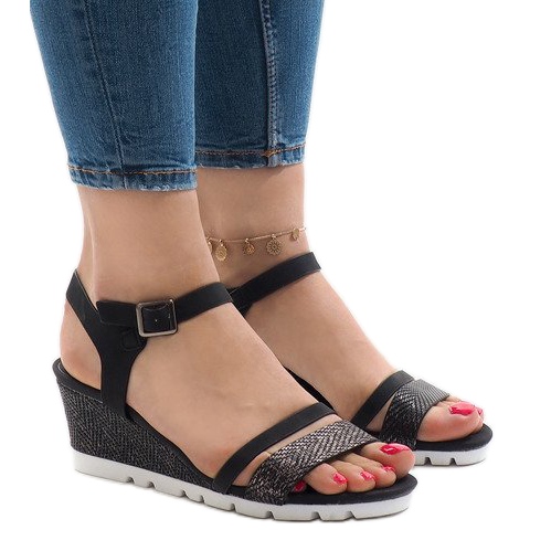 Sandálias pretas na plataforma Y-8217 preto