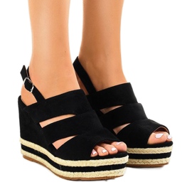 Alpercatas pretas no salto em cunha FG6 preto