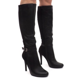 Botas Em Um Pino 8022 Preto