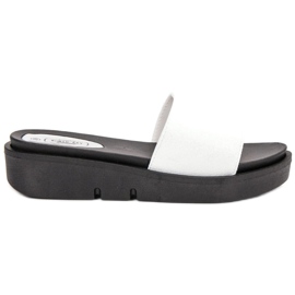 SHELOVET Sandálias de cunha branco