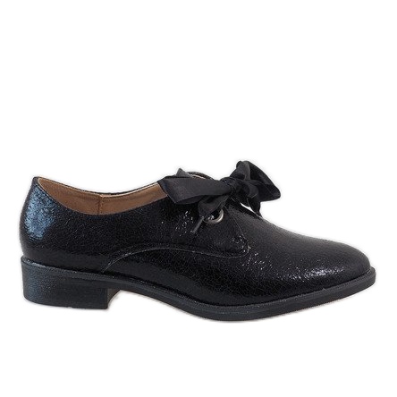 Sapatos pretos com cordões L7100