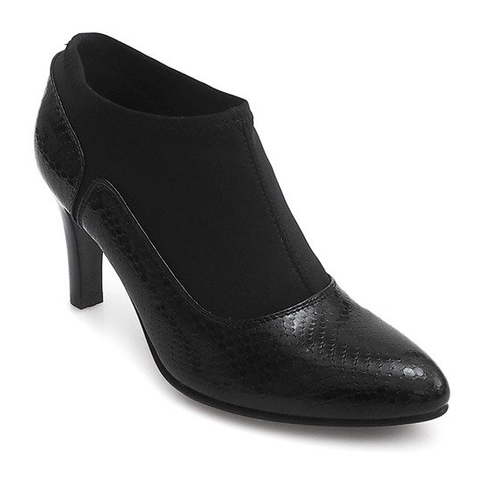 Botas elegantes em um poste 8367-2A preto