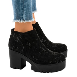 Botas de trapézio femininas negras com tachas CN880 preto
