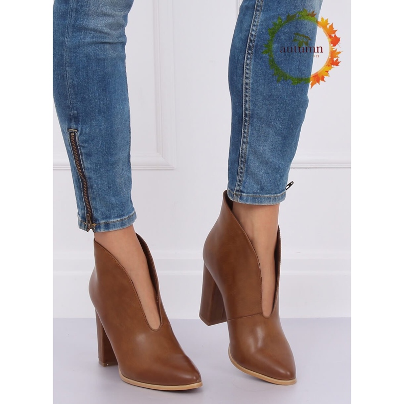 Botas marrons com recorte de camelo RB38P castanho