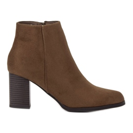 Filippo Botas de camurça em uma barra marrom