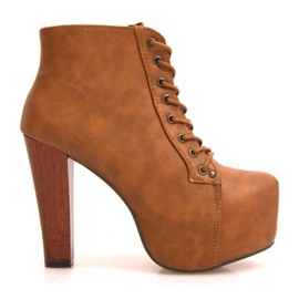 Botas sólidas no salto K764 Camel marrom