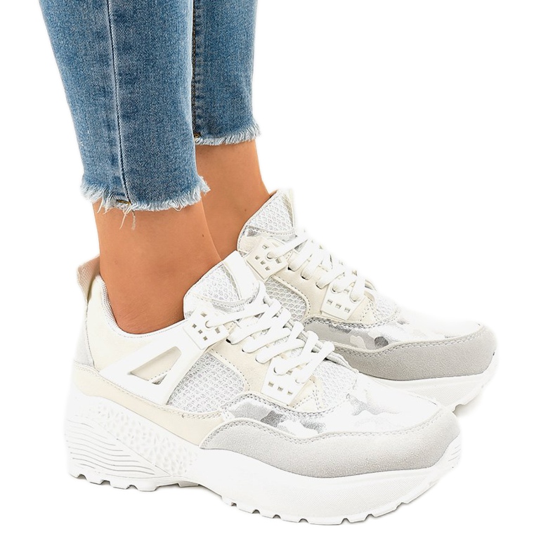 Calçados esportivos femininos brancos da moda C2