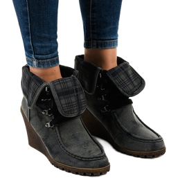 Botins de camurça preta com padrão xadrez CH-22 preto