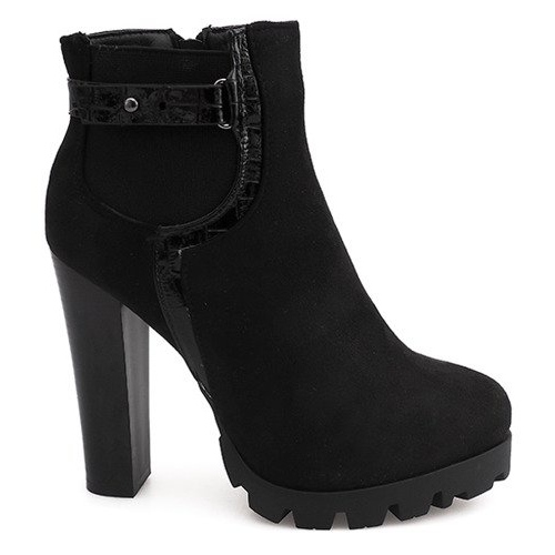Botas quentes em um poste preto ZH669