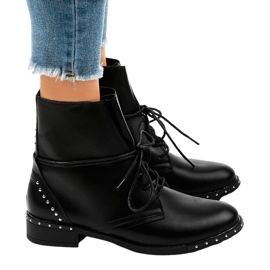 Botas pretas com cordões A-251 preto