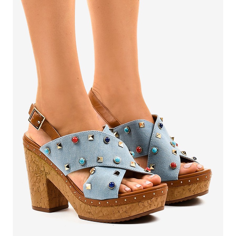 Sandálias azuis na plataforma 1669 azul