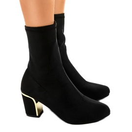 Botas pretas de cano alto no poste MJ1521 preto