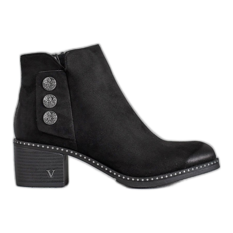 Botas em um post VINCEZA preto