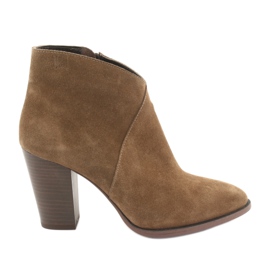 Badura Botins de camurça no poste castanho