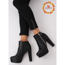 Botas pretas na plataforma preto KK28P Preto