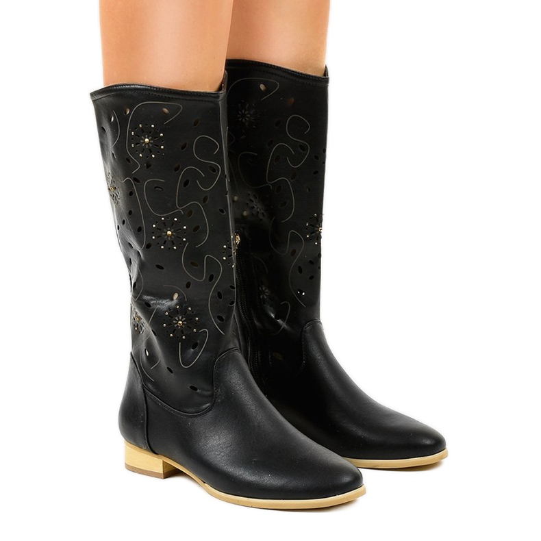 Botas pretas perfuradas TLT1301 preto