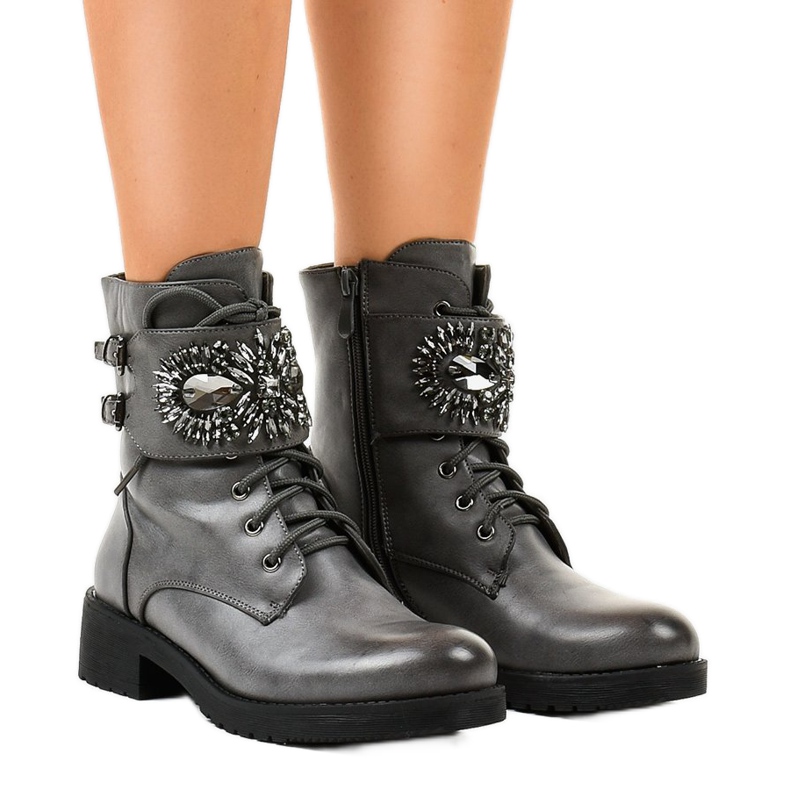 Botas femininas cinza com fivela e diamantes 0-251