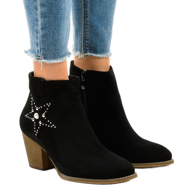 Botas de camurça pretas no poste da estrela L88-163 preto