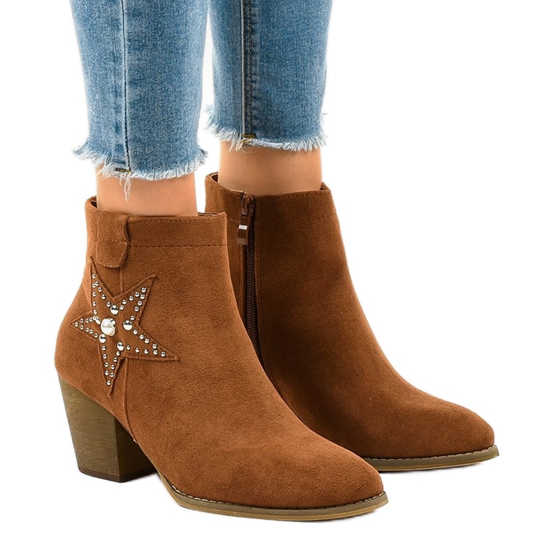 Botas de camurça marrom no poste da estrela L88-163 castanho