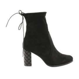 M.Daszyński Botins de camurça com salto decorativo Daszyński 154 preto