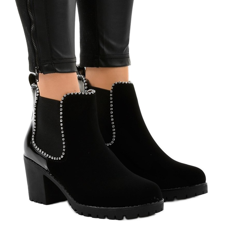 Botas pretas no espigão com elástico W357 preto