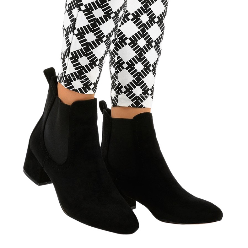 Botins pretos com elástico 8012-PA Botins pretos com elástico 8012-PA