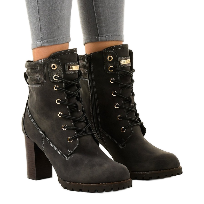 Botas de cano altas cinza na coluna 878-GA Botas de cano altas cinza na coluna 878-GA