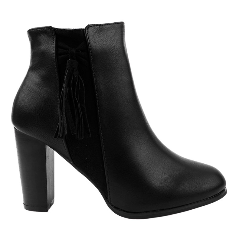 Botins pretos com franjas F880