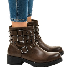 Botas isoladas marrons 77-8 verde